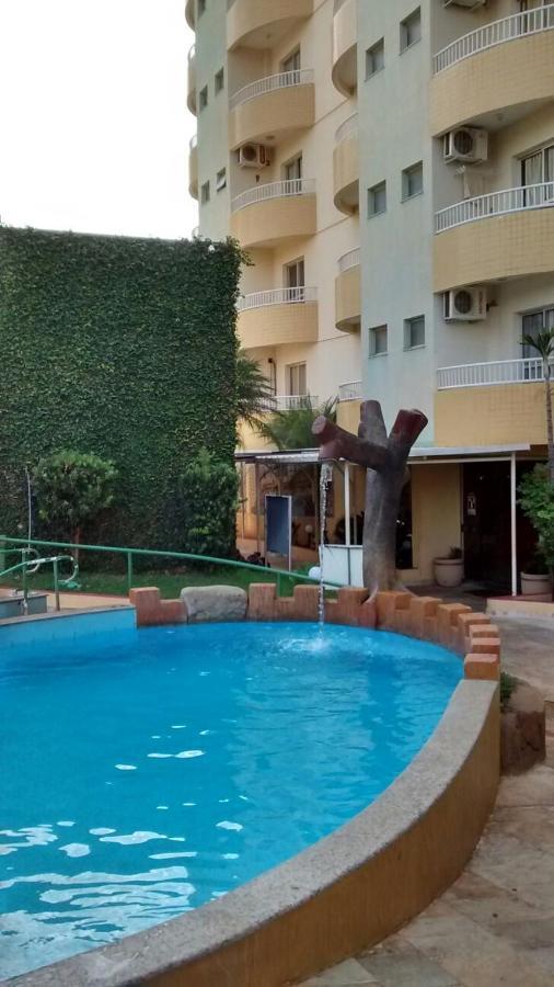 Hidro: Luxo Com 2 Quartos E Bebidas à Beira Da Piscina